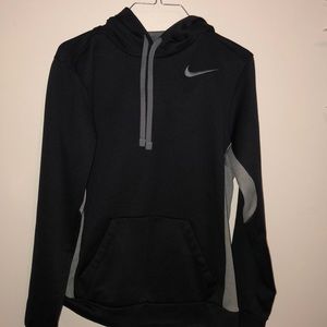 Nike therma-fit sweatshirt